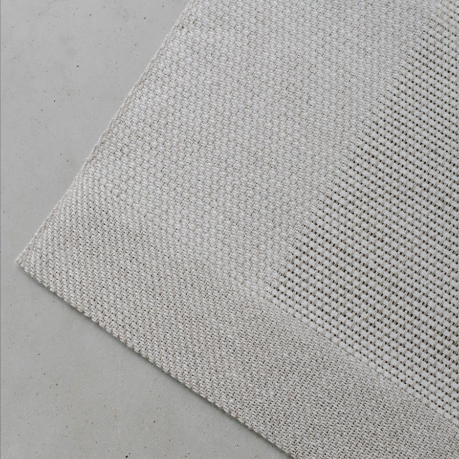 Linen Placemat 50x40 cm in natural and white color