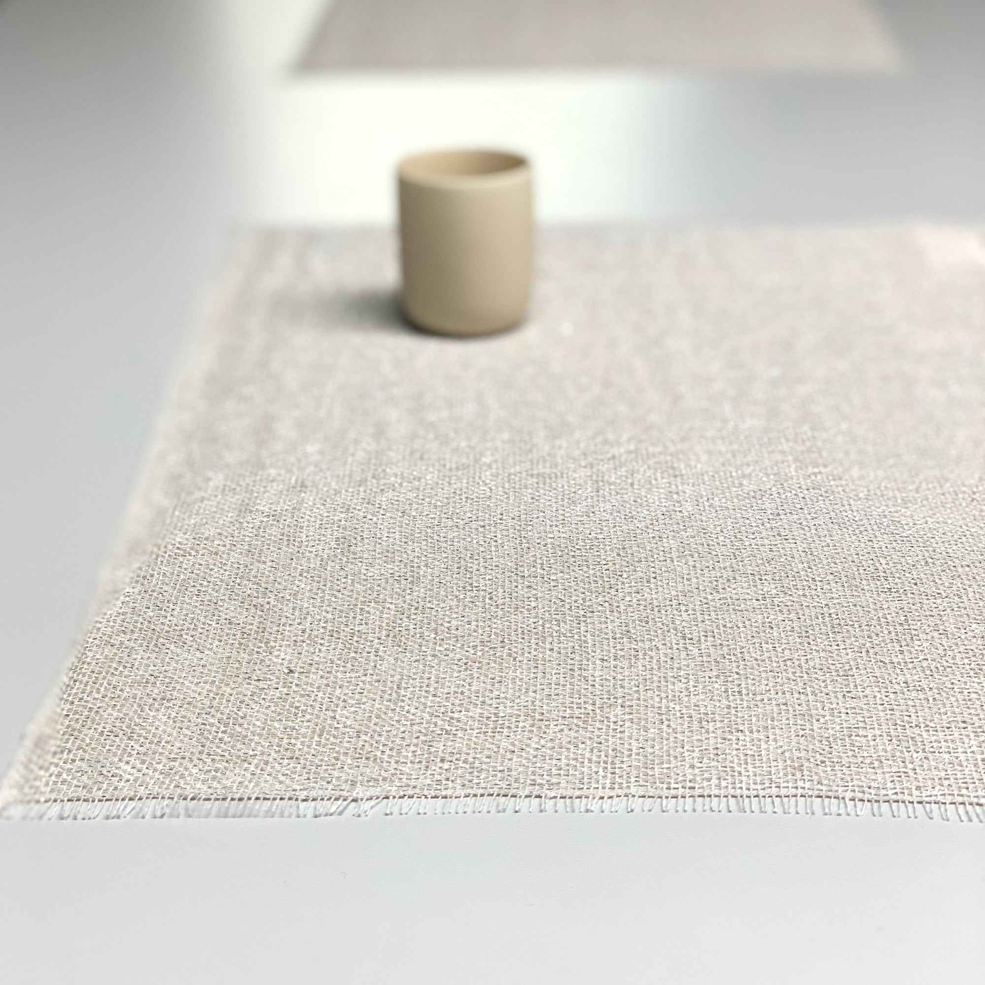 Linen placemat in powder rose with shimmer 35x45cm