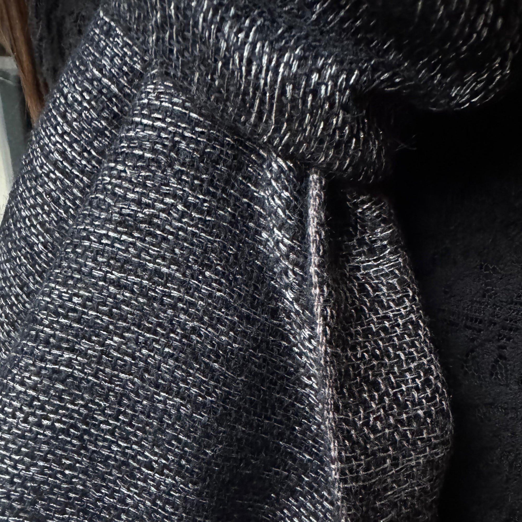 Double layer cashmere scarf in black and gold 36x180 cm