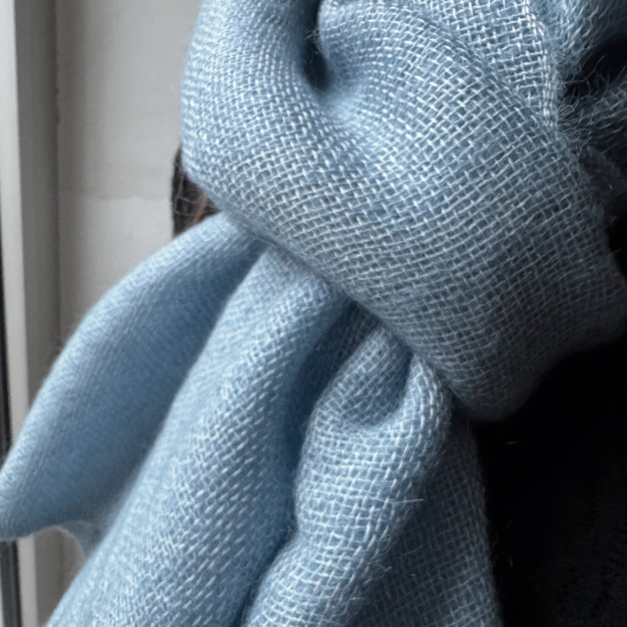 Double layer cashmere scarf in light blue 35x180 cm