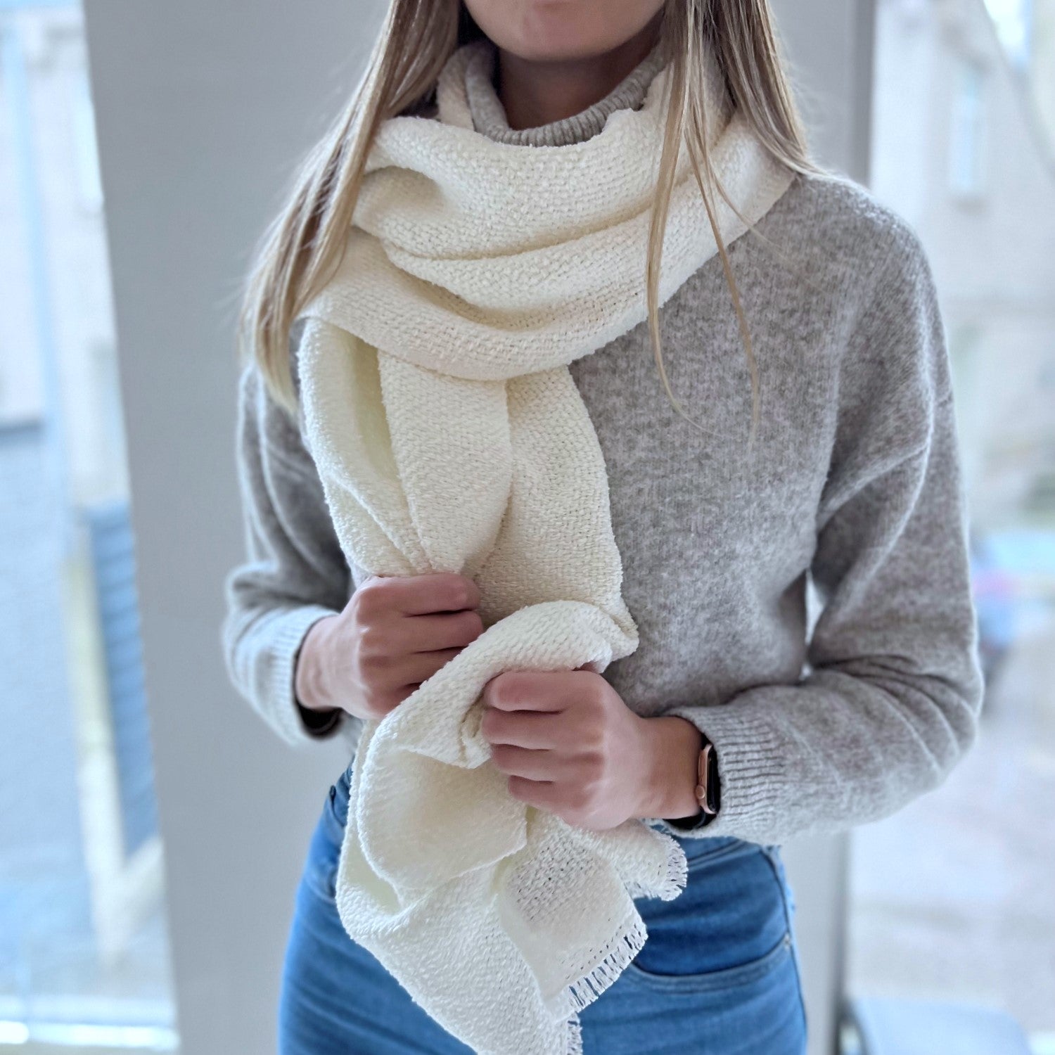 Handwoven linen boucle scarf in white 50x180 cm