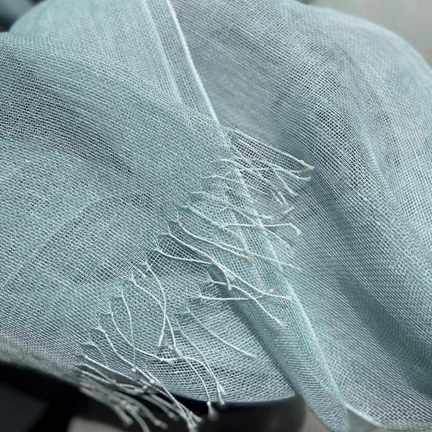 Linen scarf Tinita in sky blue 70x200 cm