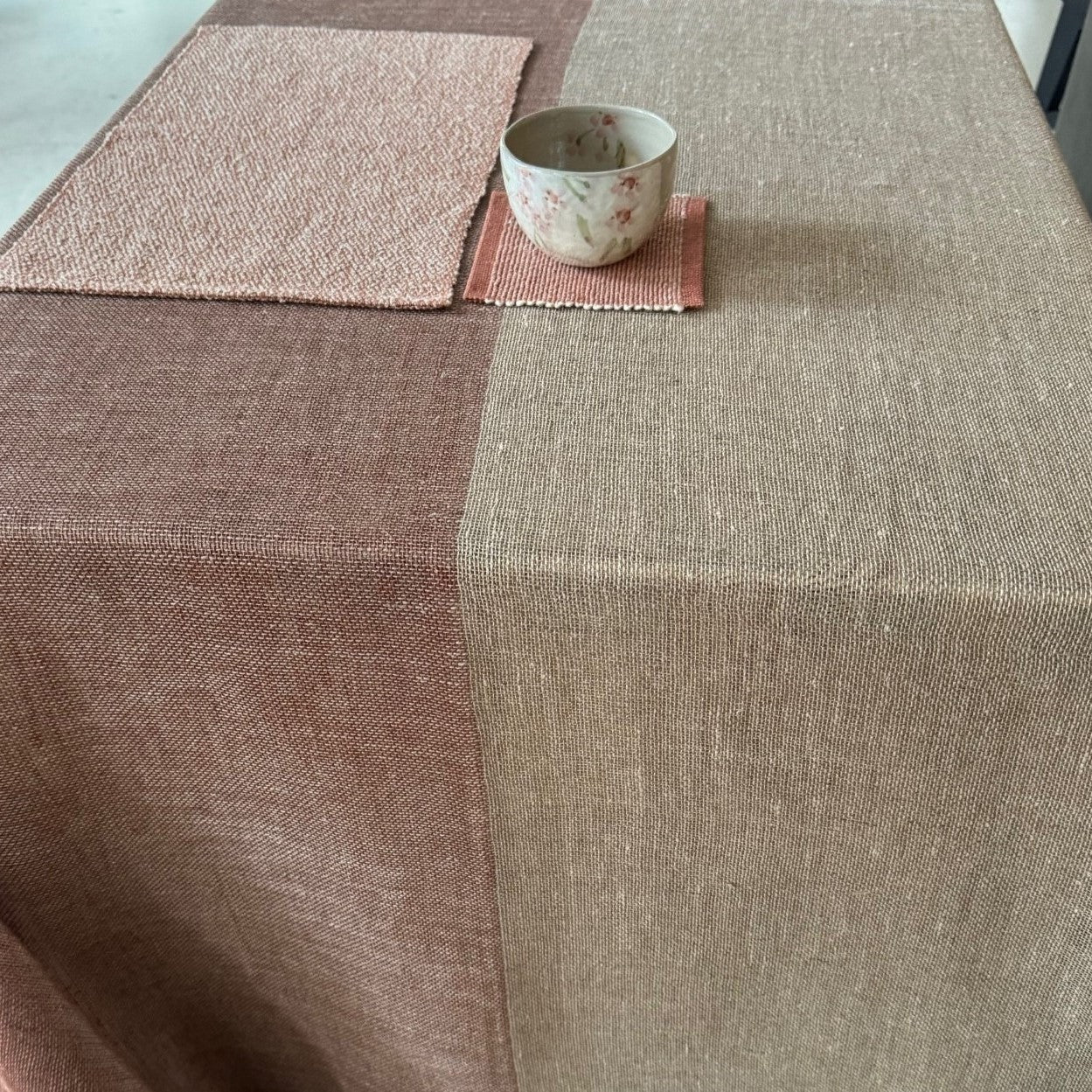 Linen tablecloth split in two colours 180x300 cm