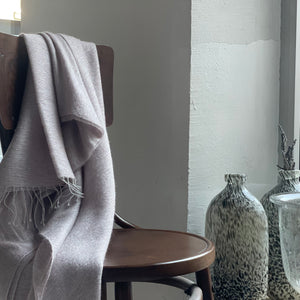 Cashmere and silk throw in pastel pink 140x180 cm