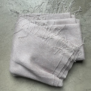 Cashmere and silk throw in pastel pink 140x180 cm