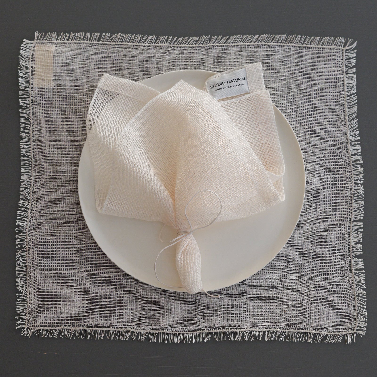 Galda paliktnis Tinita 40x36 cm