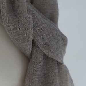 Cashmere scarf in mist camel 80x220 cm