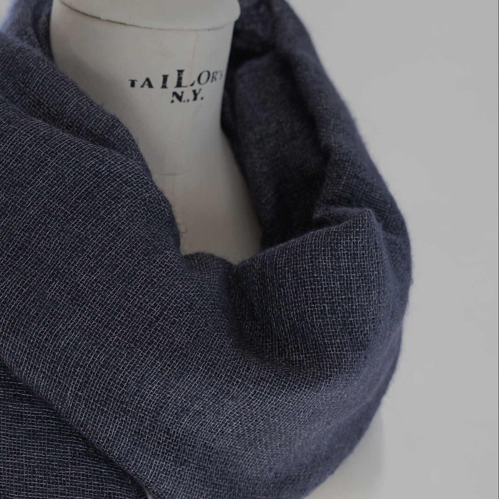 Cashmere scarf in night blue 80x200 cm