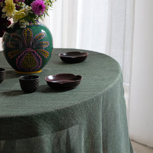 Linen tablecloth in green 170x280 cm
