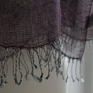 Double layer linen scarf in shiny bordo 50x200cm