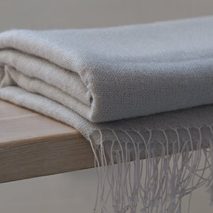 Cashmere throw, 140x200 cm, warm gray