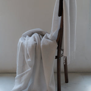 Cashmere throw, 140x200 cm, warm gray