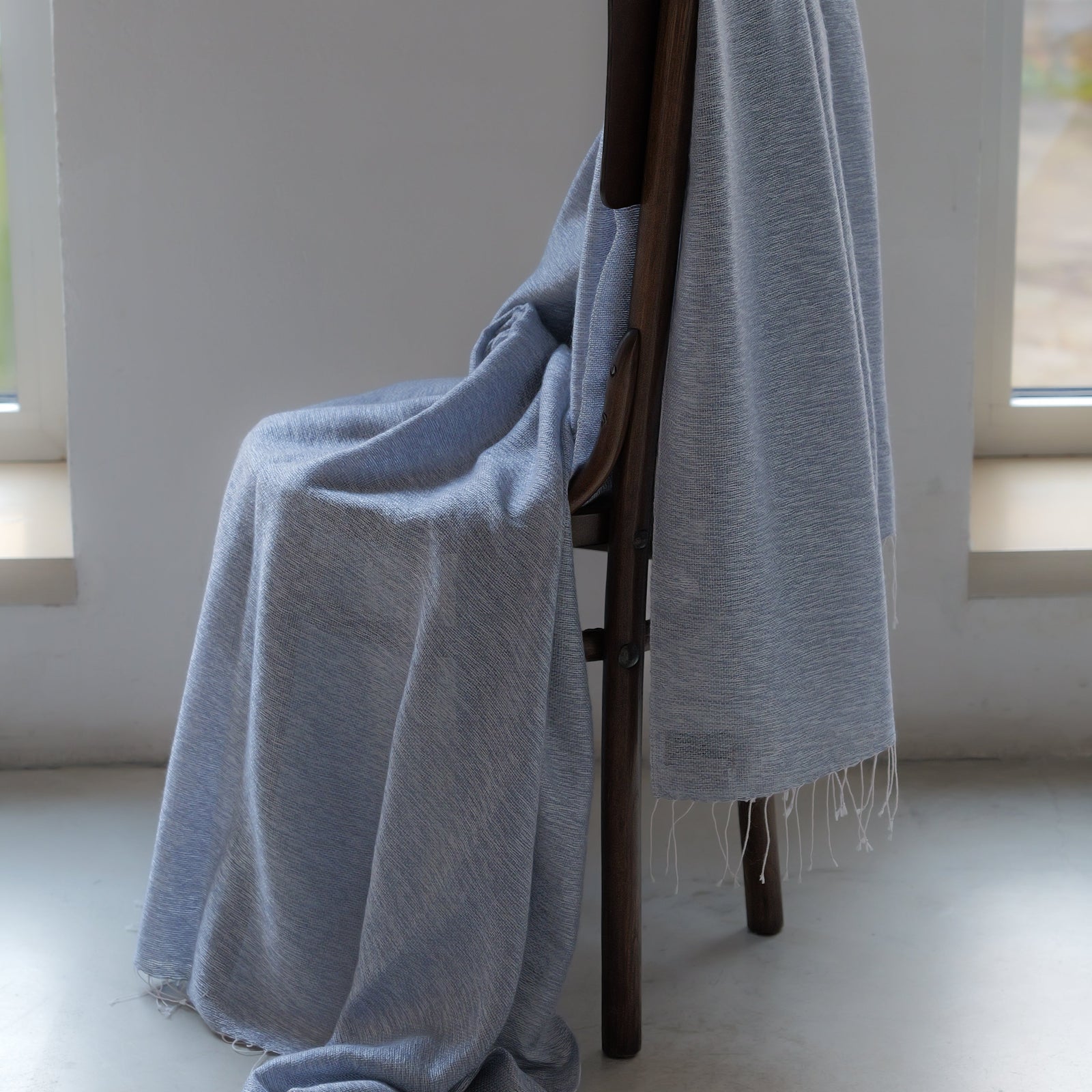 Cashmere throw, 140x210 cm, dove blue