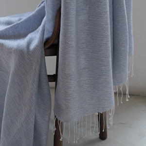 Cashmere throw, 140x210 cm, dove blue