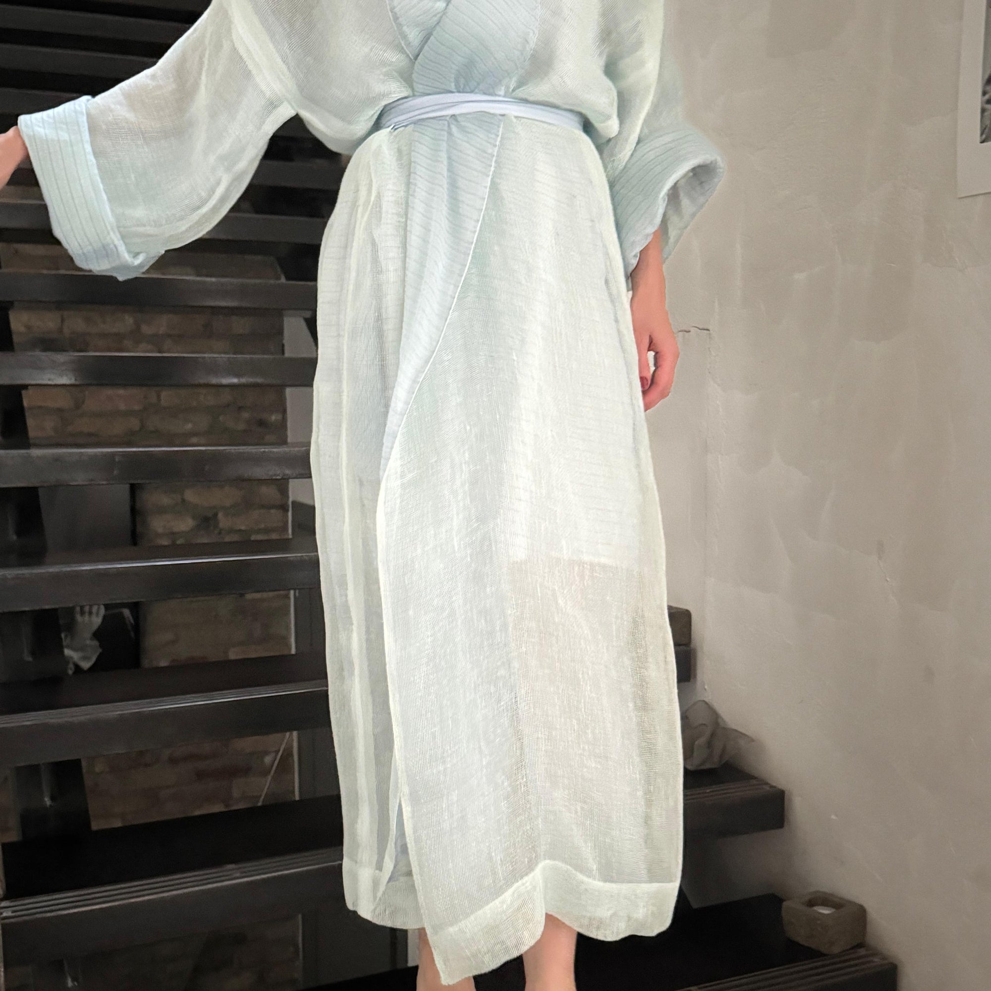 Kimono Dress in light mint