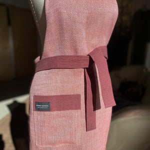Linen apron in bordo 70x104 cm