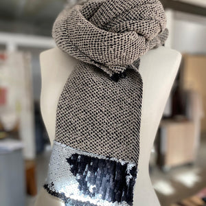 Linen boucle scarf Place 2x2 M in Natural and Black 55x220 cm