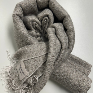 Cashmere scarf in light gray 135x200 cm