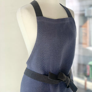 Linen apron in blue 70x95 cm