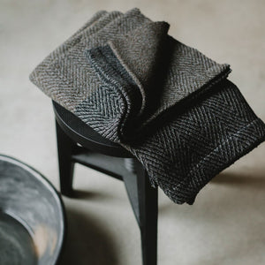 Linen bath towel in anthracite 90x170cm/ 50x70cm/ 50x100cm