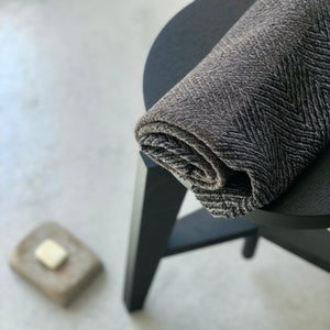 Linen bath towel in anthracite 90x170cm/ 50x70cm/ 50x100cm