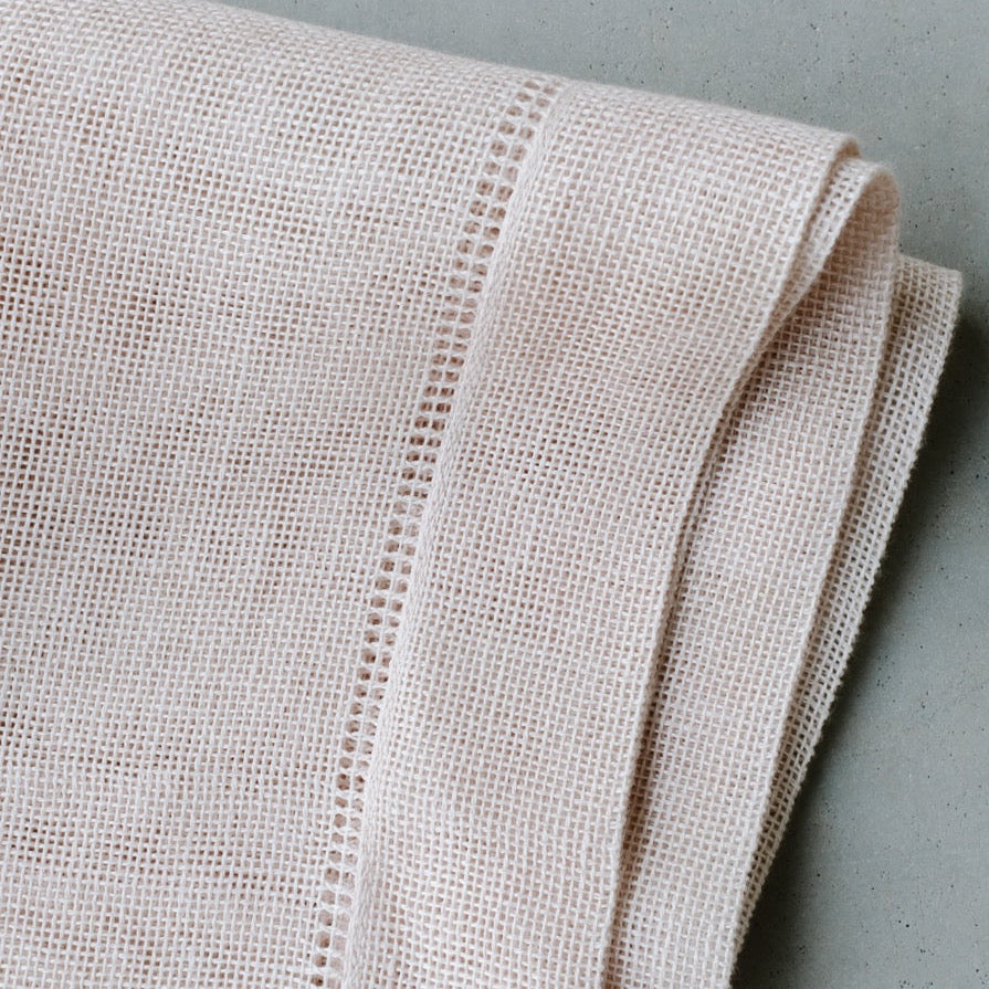 linen table runner transparent in powder pink 50x150cm