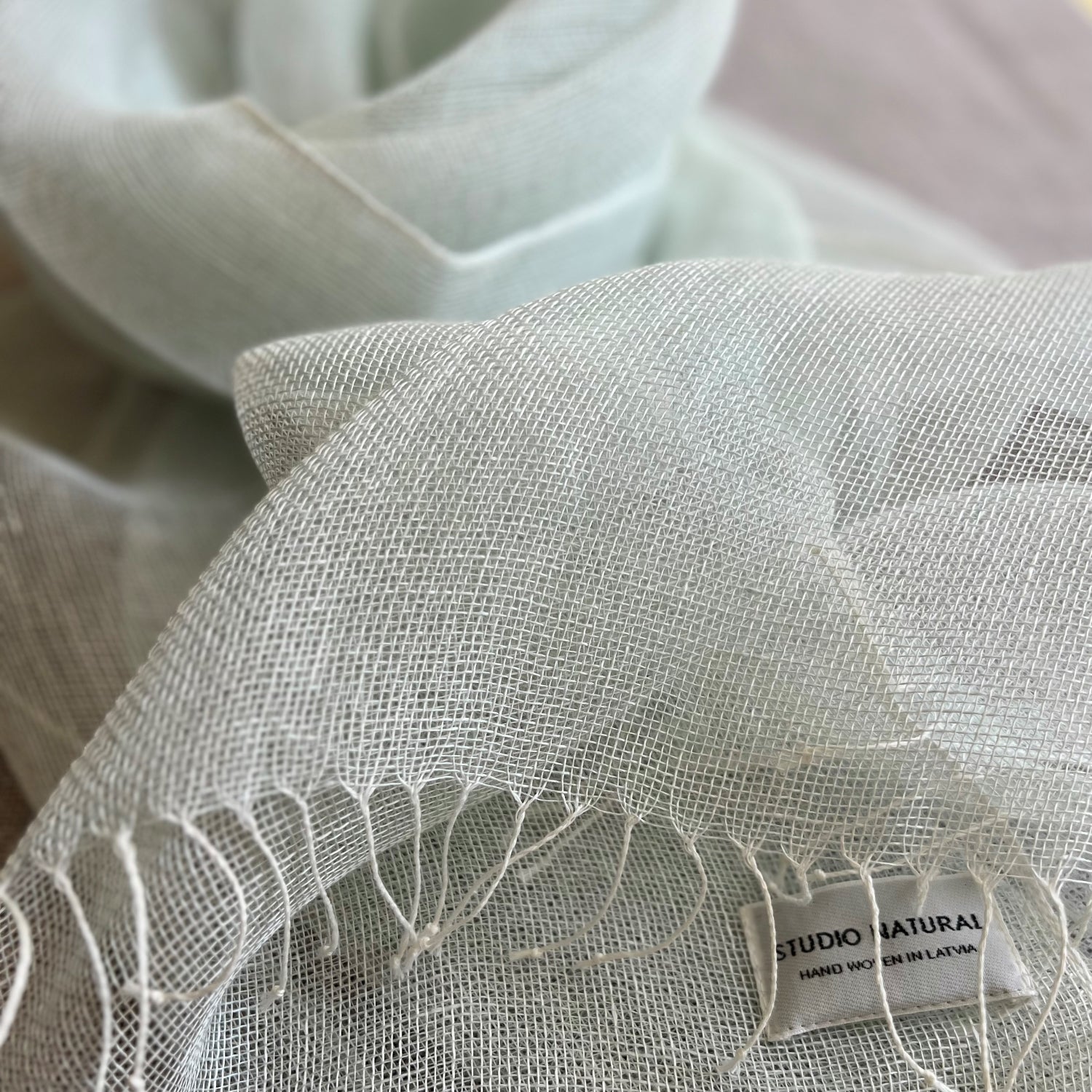 Handwoven Linen scarf Tinita in light mint 70x200 cm