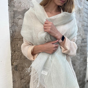 Handwoven Linen scarf Tinita in light mint 70x200 cm
