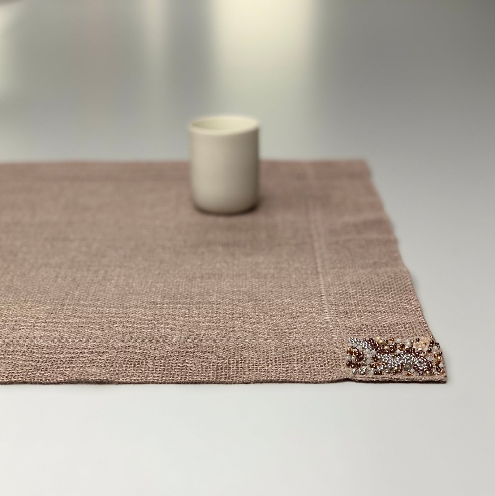 Placemat Transparent Pearl 50x40cm in light brown