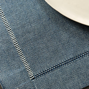 Linen placemat in blue 50x40 cm