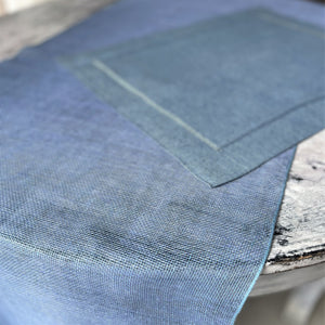 Double layered linen table runner in blue 50x200 cm