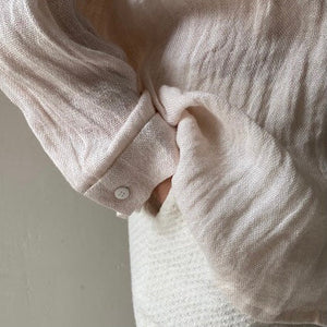 Women's crumpled linen shirt in powder