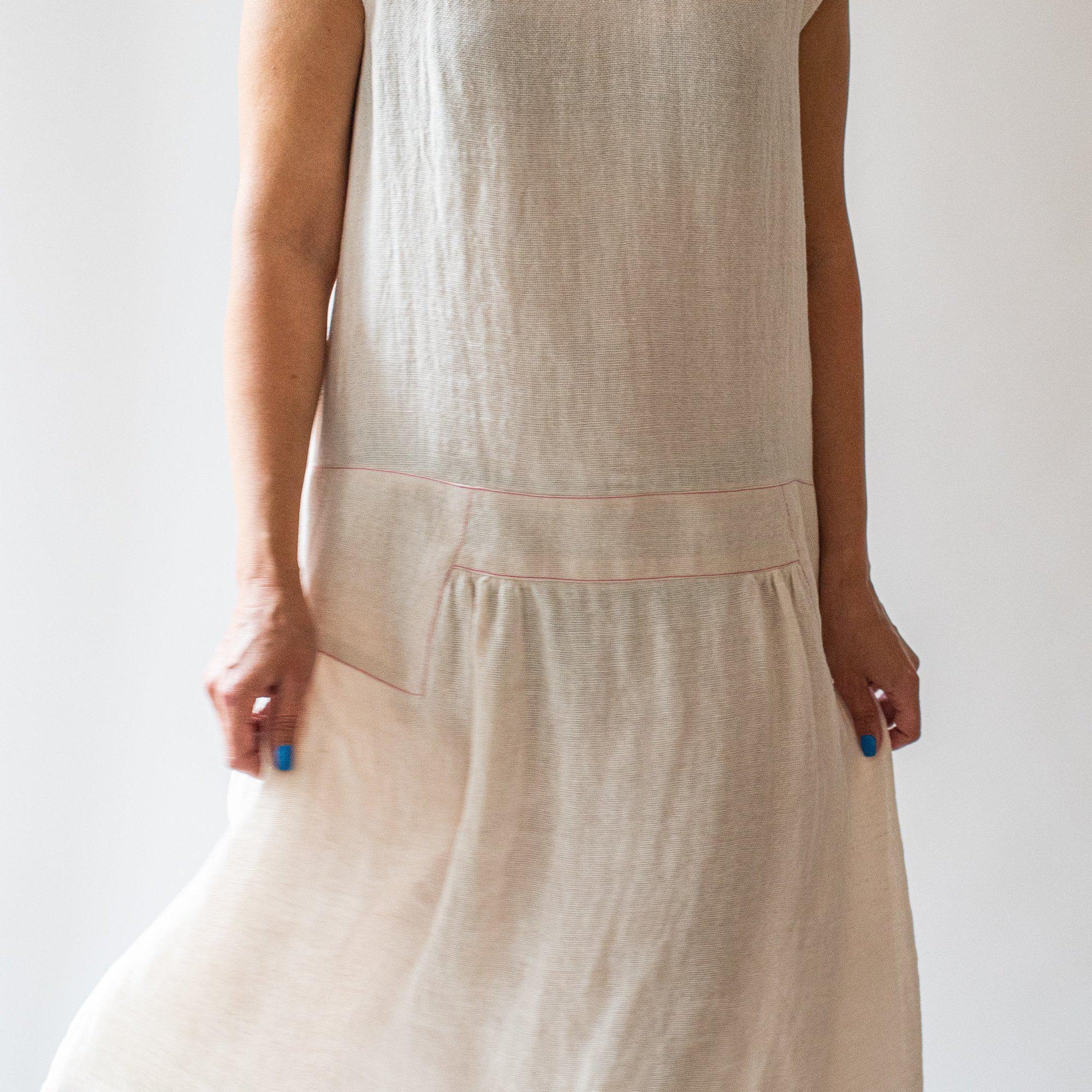 Linen summer dress Arni with dropped waist in light powder