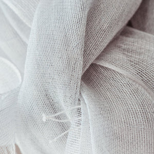 Linen gauze scarf Tinita 70x200cm in light grey