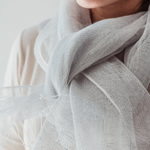 Linen gauze scarf Tinita 70x200cm in light grey