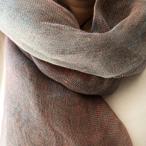 Linen double woven scarf 50x200cm in grey and terracotta