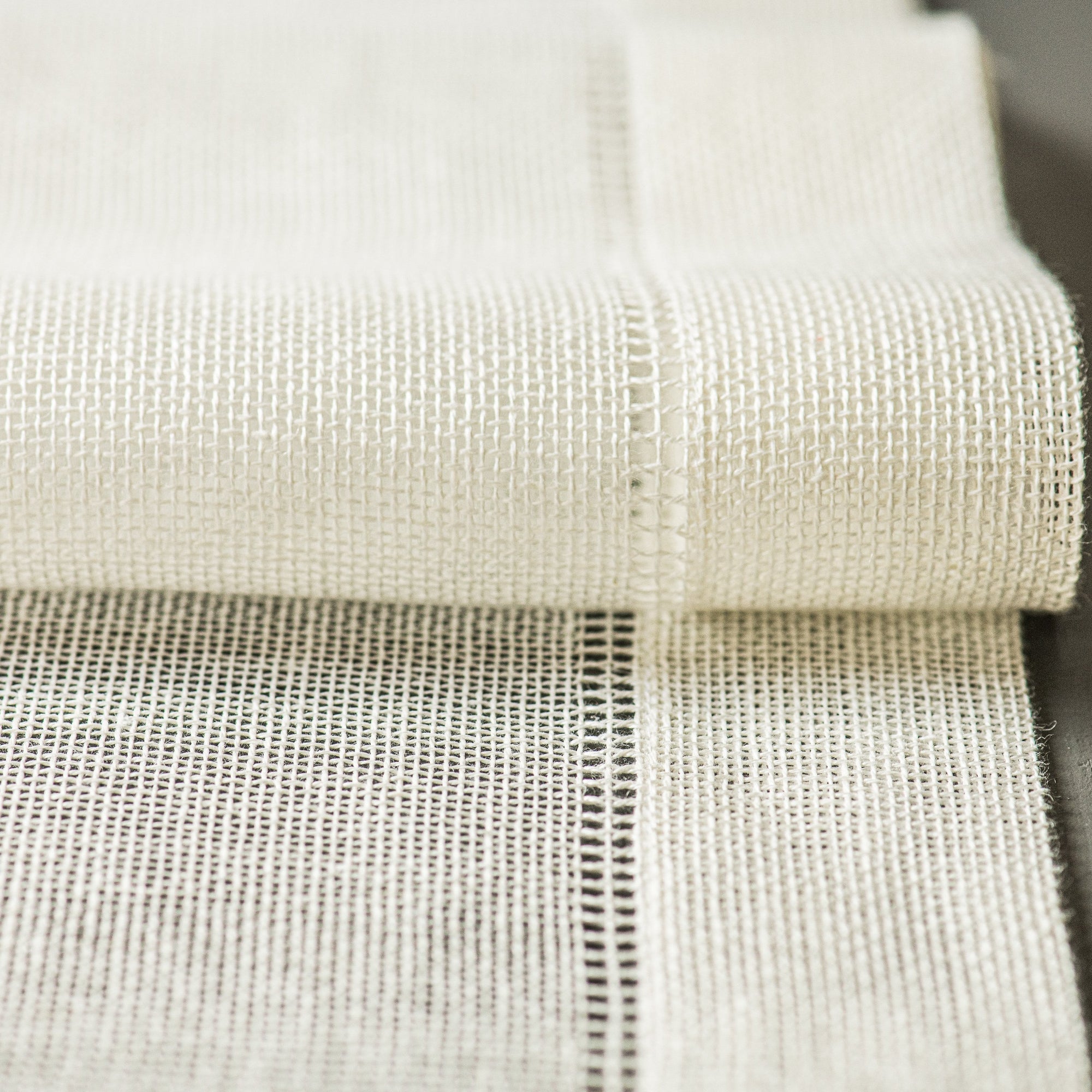 Linen table runner 50x150cm in white