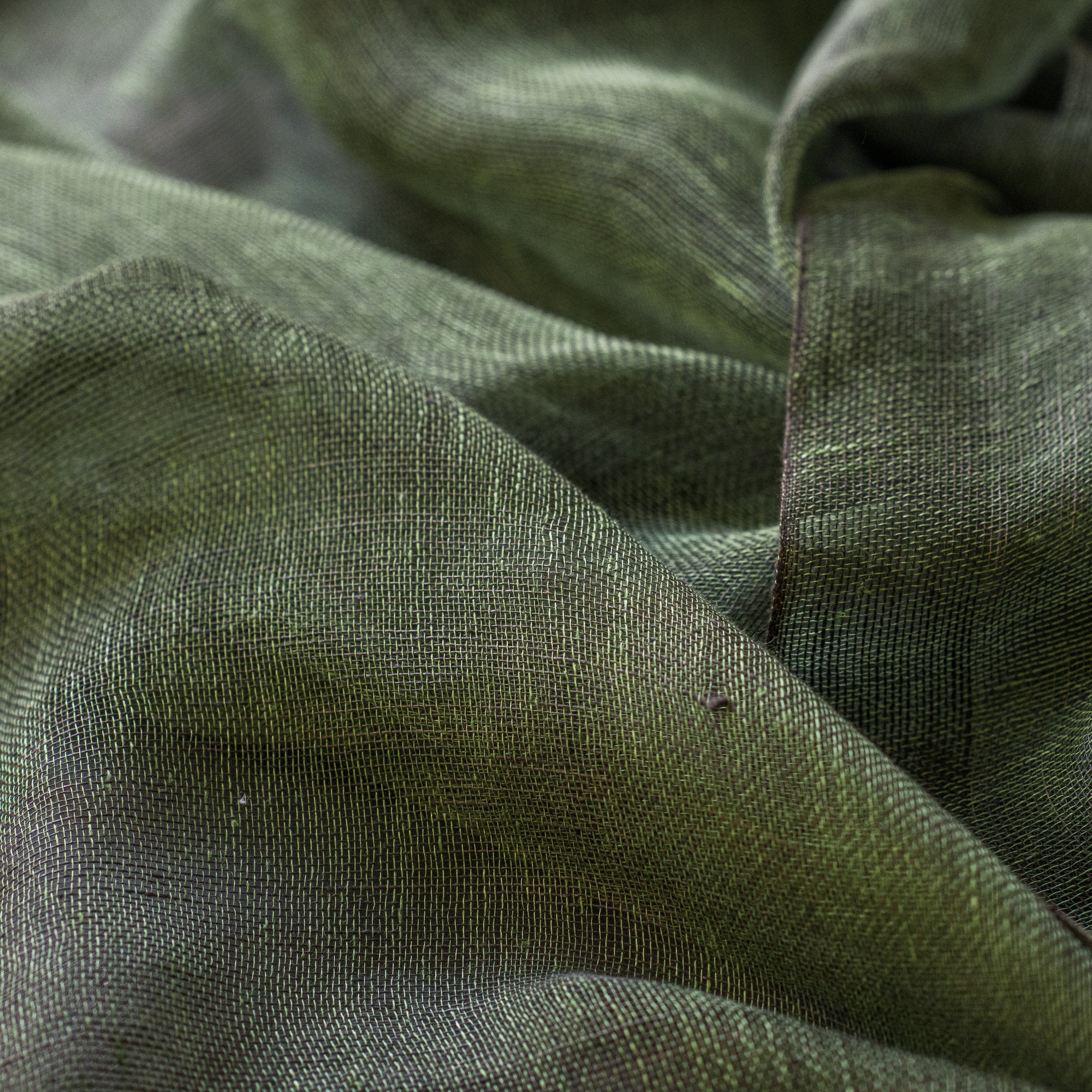 Linen tablecloth Inita 180x260cm in green and anthracite