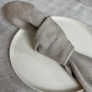 Linen napkin in natural with shimmer 50x50 cm