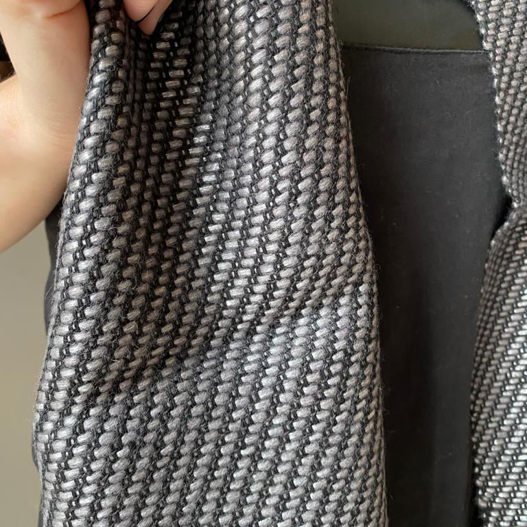 Linen Wool scarf Trinis 38x180cm in metallic grey and black