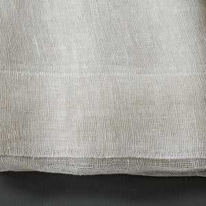 Tablecloth Tinita 180x180cm in white