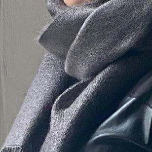 Double hand woven cashmere scarf 36x180cm in gray.